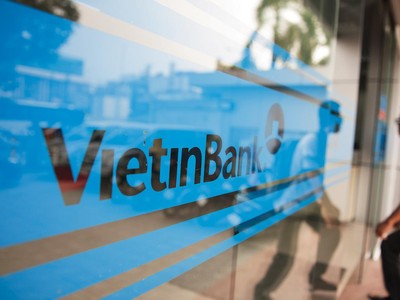 VietinBank được cho là nhận được hàng trăm triệu USD phí trả trước trong thương vụ hợp tác độc quyền với Manulife. Ảnh Dũng Minh