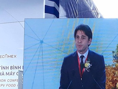 Ông Ugur Hasan Tahsin, Phó chủ tịch Hayat, phụ trách thị trường châu Á chia sẻ tại Hội nghị Xúc tiến đầu tư tỉnh Bình Phước năm 2020 được tổ chức sáng nay (Ảnh: Hồng Phúc).