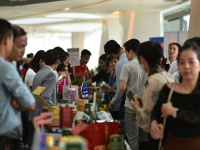 Đông đảo doanh nghiệp, địa phương tham gia Hội nghị giao thương kết nối cung cầu hàng hóa giữa thành phố Hà Nội và các tỉnh, thành phố năm 2020
