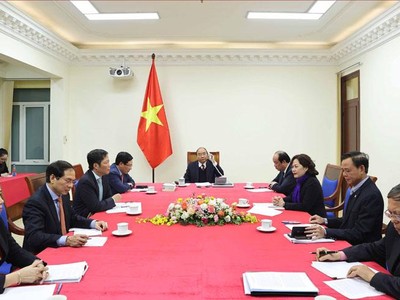 Thủ tướng Nguyễn Xuân Phúc điện đàm với Tổng thống Donald Trump từ Trụ sở Chính phủ