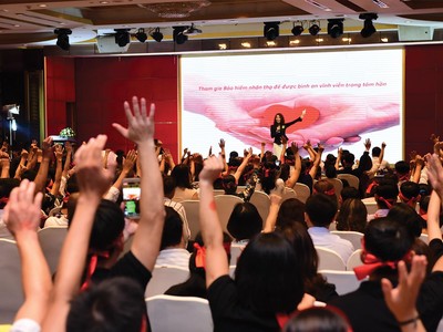 Doanh thu bảo hiểm nhân thọ 2021 dự báo ở mức 2 con số. Ảnh: Dũng Minh