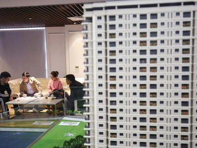 Nguồn cung căn hộ phù hợp với thu nhập người dân ngày một khan hiếm. Ảnh: Dũng Minh