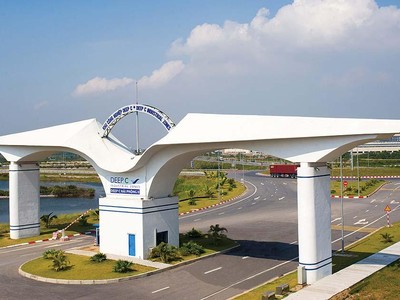 Bất động sản công nghiệp sẽ tiếp tục là điểm sáng trên thị trường trong năm 2021. Trong ảnh: Khu công nghiệp DEEP C (Hải Phòng) - một trong những điểm đến hấp dẫn của nhiều nhà đầu tư trong và ngoài nước. Ảnh: Đức Thanh