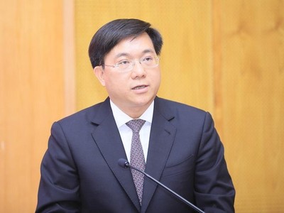 Thứ trưởng Trần Duy Đông