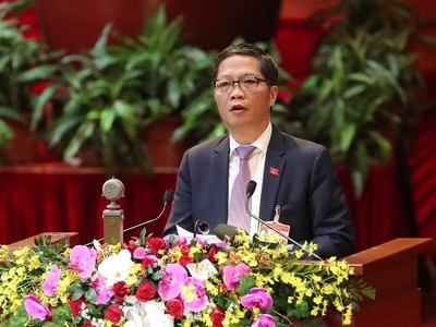 Bộ trưởng Bộ Công thương Trần Tuấn Anh tham luận tại Đại hội Đảng XIII.