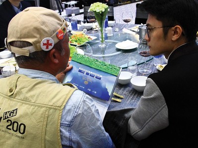 Nhà đầu tư lớn tuổi ưa chuộng đầu tư “đồng gần”. Ảnh: Thành Nguyễn