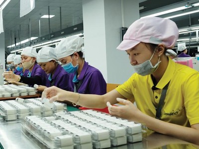 Apple tái cơ cấu chuỗi sản xuất toàn cầu