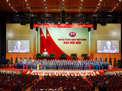  Ban Chấp hành Trung ương Đảng khoá XIII ra mắt Đại hội