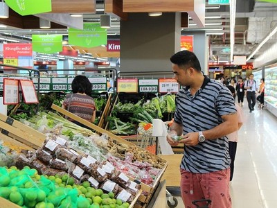 Các mặt hàng lương thực, thực phẩm thiết yếu sẽ được đảm bảo trong dịp Tết Nguyên đán 2021. Ảnh: Việt Dũng