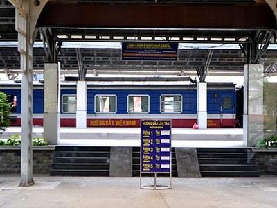 Mặc dù đã giảm rất sâu giá vé nhưng lượng khách đi tàu trong dịp Tết năm nay là rất vắng.