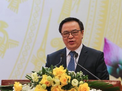 Trưởng ban Đối ngoại Trung ương, ông Hoàng Bình Quân thông tin về kết quả Đại hội XIII đến các đoàn Ngoại giao và các tổ chức quốc tế tại Việt Nam.