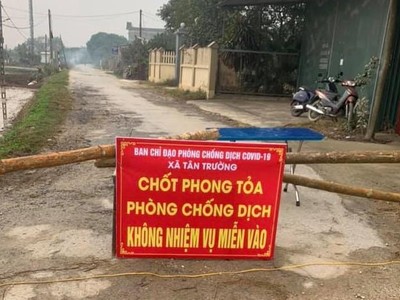 Toàn bộ xã Tân Trường, huyện Cẩm Giàng hiện đã được phong tỏa. Ảnh: HN