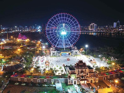 Thành phố bên sông Hàn đã và đang vững vàng vượt qua khó khăn để vững bước vào mùa Xuân mới tự tin, vững vàng hơn