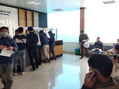 Tính đến 16h30' ngày 17/2 đã có 750 người đăng ký xét nghiệm SARS-CoV-2 tự nguyện. Ảnh: Thu Lê.