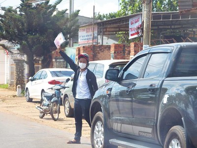 Nhiều đơn vị môi giới sử dụng trái phép hình ảnh thương hiệu của doanh nghiệp lớn trong tờ rơi quảng cáo bất động sản