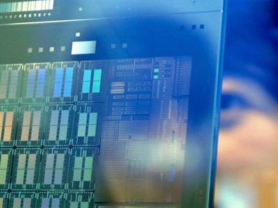 Hãng sản xuất chip hàng đầu thế giới TSMC (Đài Loan) vừa thông qua kế hoạch xây dựng nhà máy 12 tỷ USD tại bang Arizona, Mỹ. Ảnh: AFP