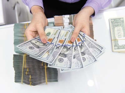 Áp lực tỷ giá hạ nhiệt, vẫn còn nhiều thách thức trong điều hành chính sách tiền tệ