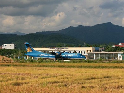 Cảng Hàng không Điện Biên Phủ hiện chỉ có Công ty Bay dịch vụ hàng không (Vasco) đầu tư máy bay ATR72 khai thác đường bay Điện Biên - Hà Nội với tần suất 2 chuyến/ngày.
