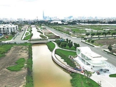 Để có quỹ đất sạch triển khai dự án, nhiều doanh nghiệp đã phải chuẩn bị trước trong nhiều năm. Trong ảnh: Khu đô thị Vạn Phúc (TP.HCM) Ảnh: Trọng Tín