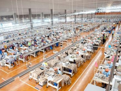 Nhà máy May Sông Hồng - Nghĩa Hưng với kỳ vọng hướng tới phát triển bền vững, xanh sạch cùng với các đối tác, vốn rất được nhà mua hàng coi trọng.