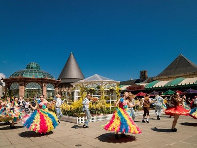 Nhiều chương trình ưu đãi được các địa phương áp dụng trong dịp này.