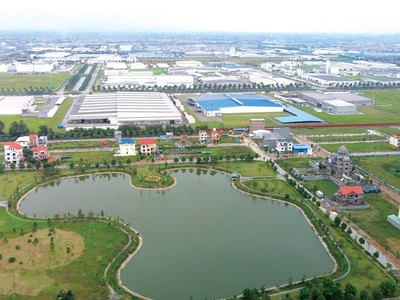 Giá đất tăng khiến việc đầu tư và mở rộng khu công nghiệp gặp nhiều khó khăn. Ảnh: Dũng Minh 