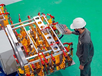 Việc nâng cấp năng lực quản trị lẫn năng lực sản xuất trở nên cấp thiết hơn, nhất là khi muốn “thò chân” vào các chuỗi giá trị. Ảnh: Chí Cường