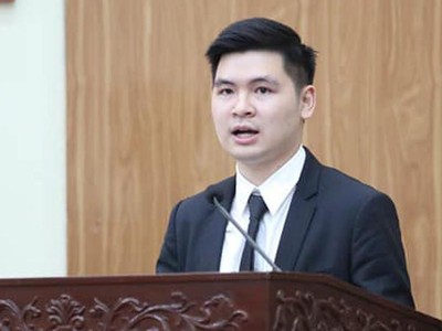 Cổ phiếu SHB tăng giá, con trai bầu Hiển chốt lời