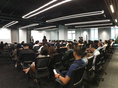 Khóa học căn bản về chuyển đổi số thu hút sự quan tâm của đông đảo doanh nghiệp