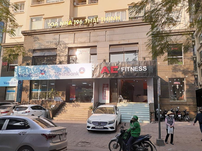 Tòa nhà 196 - Thái Thịnh hiện hữu với 12 tầng Ảnh: Lê Quân