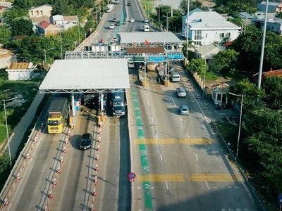 Trạm thu phí Bắc Hải Vân.