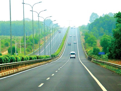 Cao tốc TP.HCM - Dầu Giây - Phan Thiết giúp rút ngắn đáng kể thời gian di chuyển từ TP.HCM xuống thành phố biển Phan Thiết. Ảnh: Lê Toàn