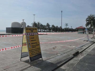 Thành phố Đà Nẵng đã cấm hoạt động tắm biển.