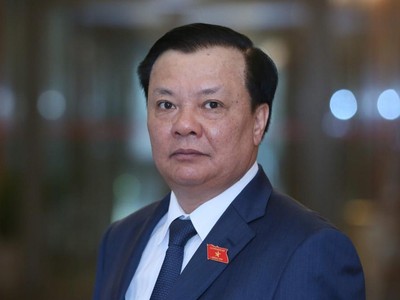 Bí thư Thành ủy Hà Nội Đinh Tiến Dũng.