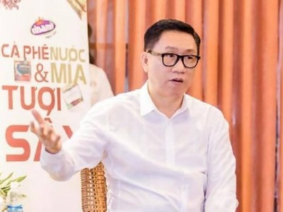 Chủ tịch Nguyễn Lâm Viên cho rằng trái cây, rau củ, thảo mộc hữu cơ... ép thành nước và vẫn giữ sự nguyên bản sẽ là thảo dược cho sức khỏe con người