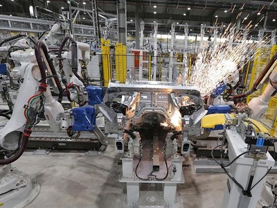 Dây chuyền sản xuất ô tô tại Vinfast