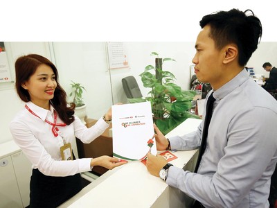 Vài năm gần đây, thị trường bancassurance Việt Nam chứng kiến một loạt thương vụ hợp tác độc quyền giá trị từ vài trăm đến cả nghìn tỷ đồng. Ảnh: Dũng Minh