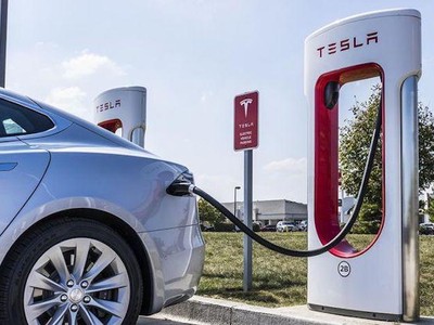 Tesla sẽ thâm nhập thị trường tín dụng nhiên liệu tái tạo