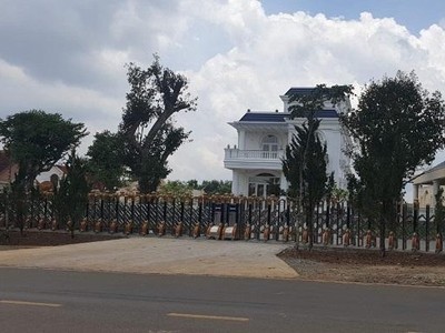 Biệt thự "không phép" của ông Phạm Văn Huyên ở phường Lộc Phát, TP. Bảo Lộc, tỉnh Lâm Đồng. Ảnh: T.C