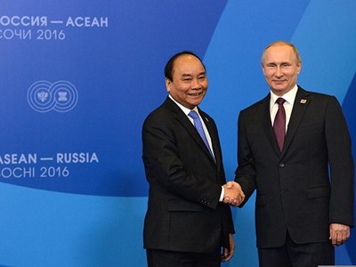 Chủ tịch nước Nguyễn Xuân Phúc gửi thư cho Tổng thống Putin
