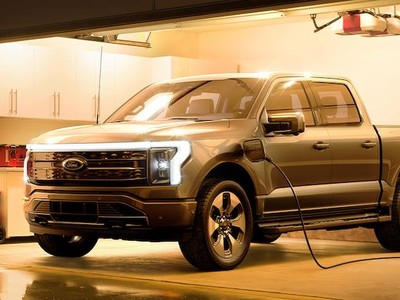 Mẫu bán tải F-150 Lightning chạy điện