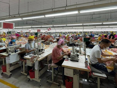 Hiện nay, tỉnh Bắc Giang đang phải thực hiện song hành 2 nhiệm vụ, vừa chống dịch, vừa khôi phục sản xuất. 