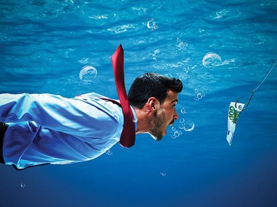 Bối cảnh hiện tại buộc các nhóm nhà đầu tư phải thay đổi cách "săn mồi" nhằm mua được tài sản giá rẻ. Ảnh minh hoạ