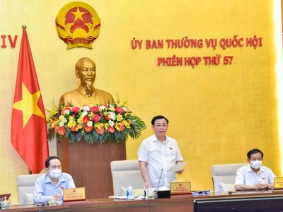 Chủ tịch Quốc hội Vương Đình Huệ phát biểu tại phiên họp (Ảnh Duy Linh).