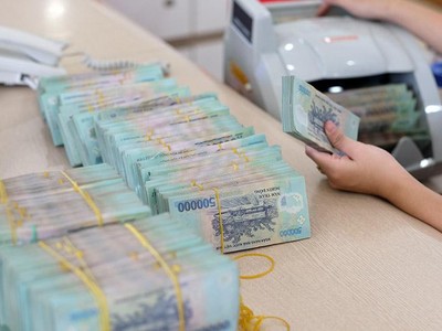 Chờ dòng tiền lan tỏa