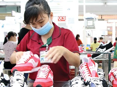 Giày dép nằm trong danh mục các mặt hàng xuất khẩu của Việt Nam có những chuyển biến tích cực nhờ EVFTA. Ảnh: L.T
