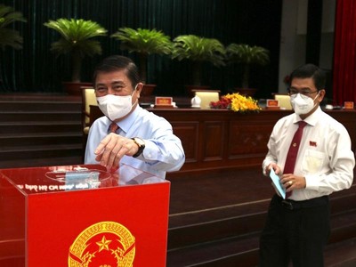 Ông Nguyễn Thành Phong, Chủ tịch UBND TP.HCM khóa X, nhiệm kỳ 2021 - 2026