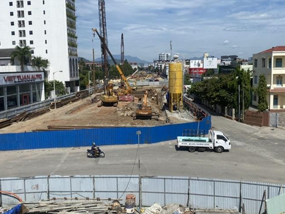 Sở Giao thông vận tải, Ban Quản lý Dự án TP. Đà Nẵng đã thay đổi phương án thi công, tập trung thi công cầu vượt và đường gom trên đường 2/9 trước để mở lối thông xe trên đường 2/9