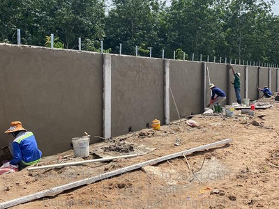 Thi công hạng mục tường rào sân bay Long Thành.