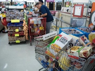 Nếu tính giá cả các mặt hàng biến động mạnh như thực phẩm và năng lượng, chỉ số PCE tại Mỹ trong tháng 5 tăng 3,9% so với cùng kỳ năm trước. Ảnh: AFP